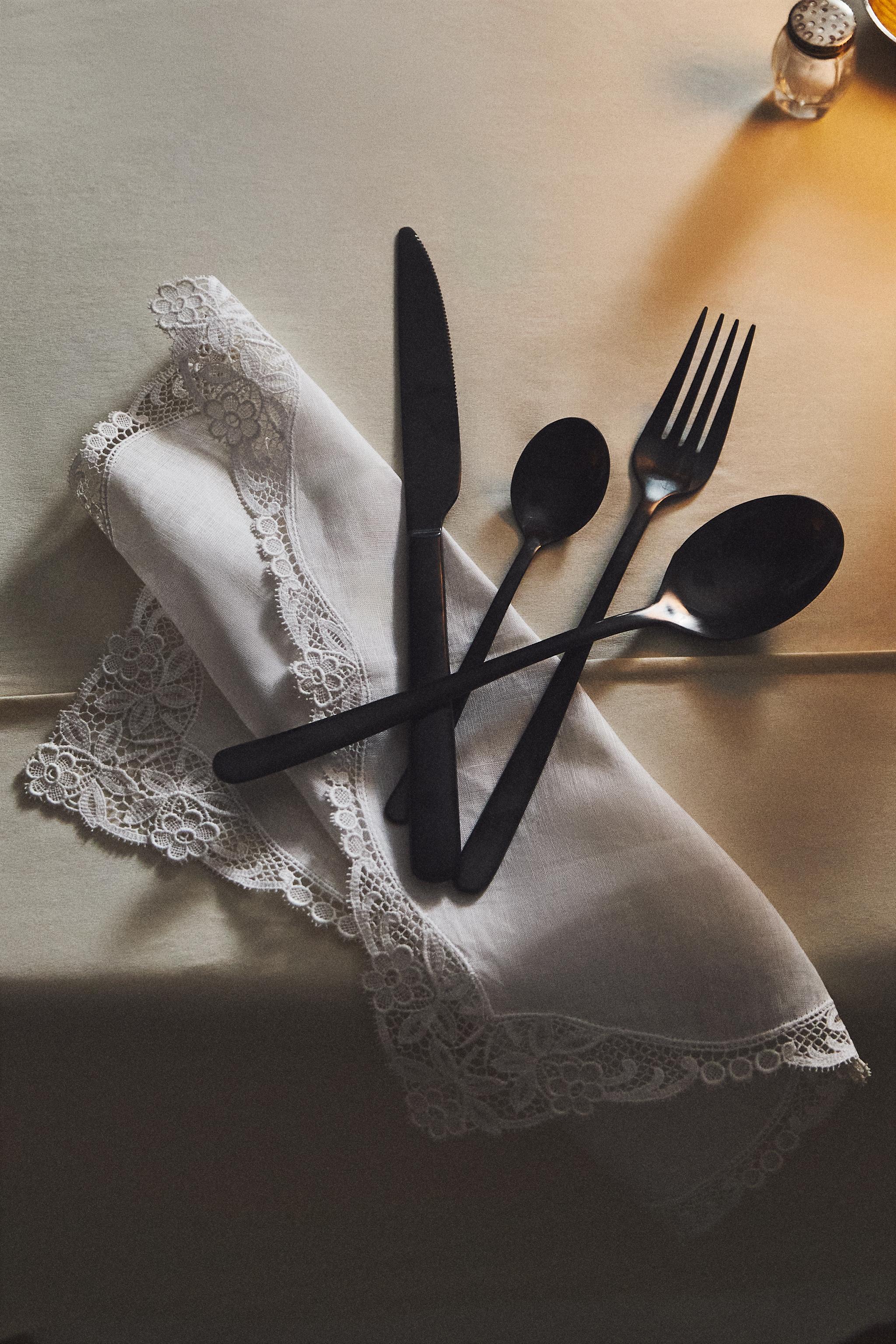 ENSEMBLE COUVERTS 4 PIÈCES ACIER NOIR